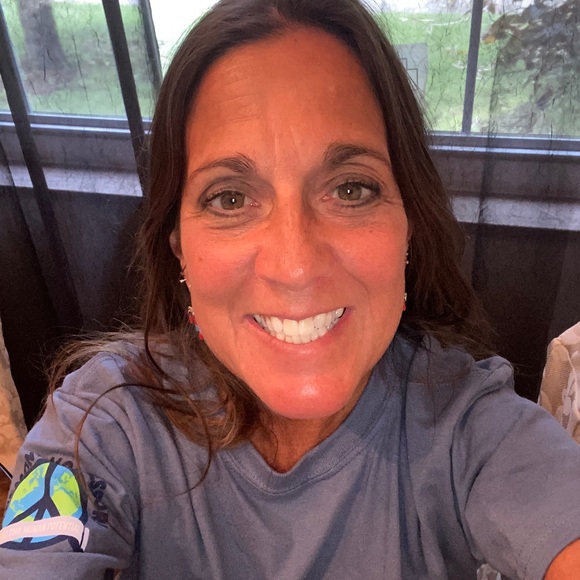 Meet your Posher, Leslie - Picture 1 of 1